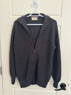 Wilfred Free 100% merino wool oversized sweater xxs